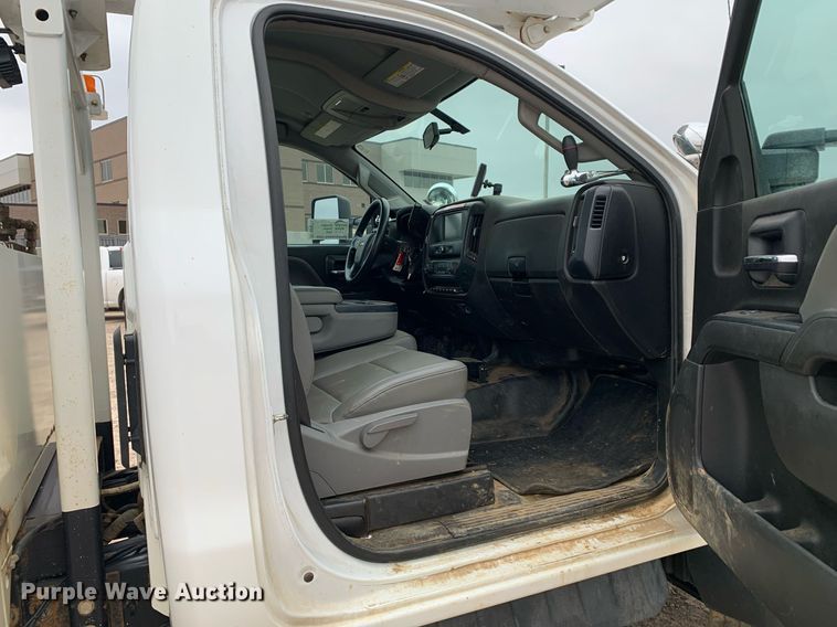 image for item DP8774 2019 Chevrolet Silverado 6500HD  bucket truck
