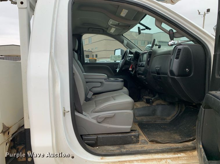 image for item DP8774 2019 Chevrolet Silverado 6500HD  bucket truck