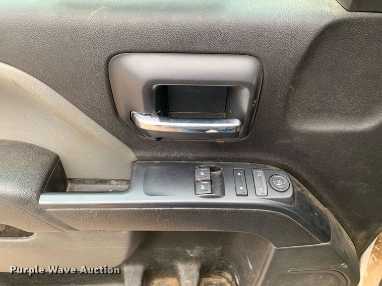 image for item DP8774 2019 Chevrolet Silverado 6500HD  bucket truck