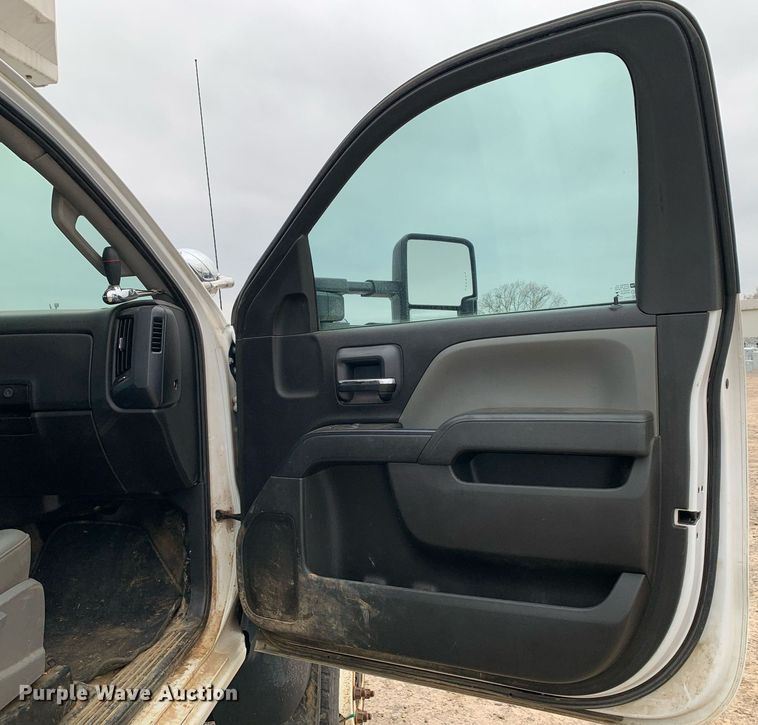 image for item DP8774 2019 Chevrolet Silverado 6500HD  bucket truck