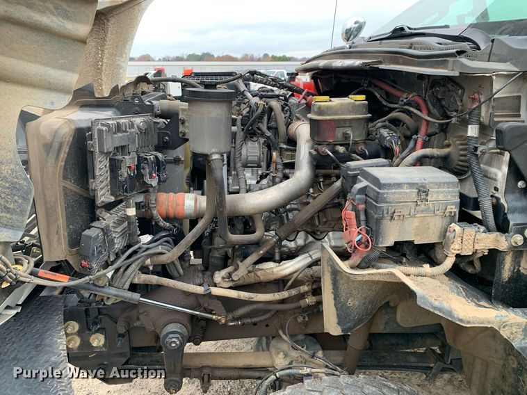 image for item DP8774 2019 Chevrolet Silverado 6500HD  bucket truck