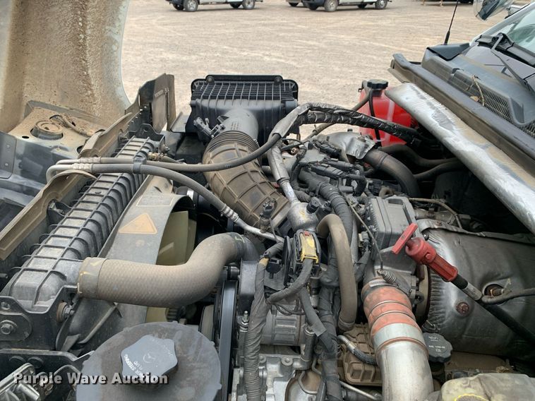 image for item DP8774 2019 Chevrolet Silverado 6500HD  bucket truck