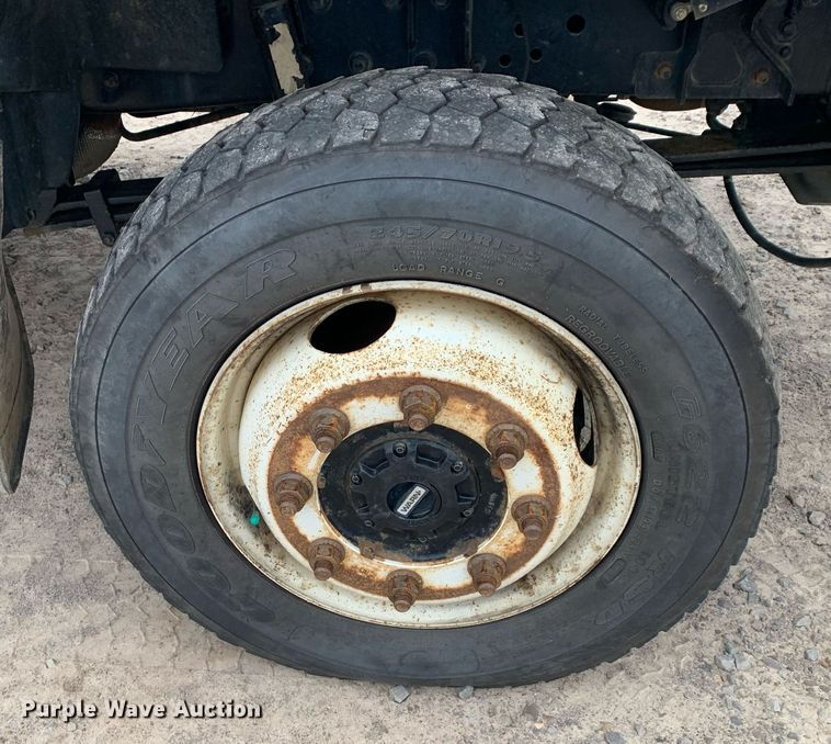 image for item DP8774 2019 Chevrolet Silverado 6500HD  bucket truck