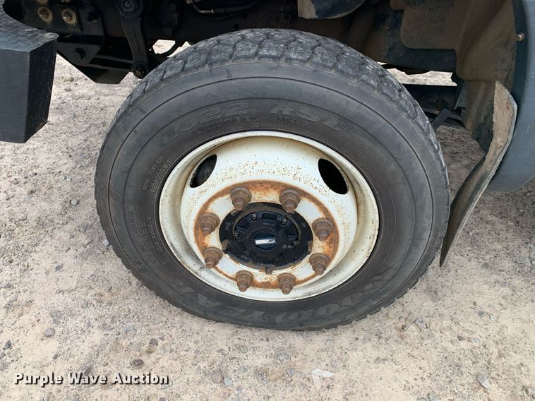 image for item DP8774 2019 Chevrolet Silverado 6500HD  bucket truck