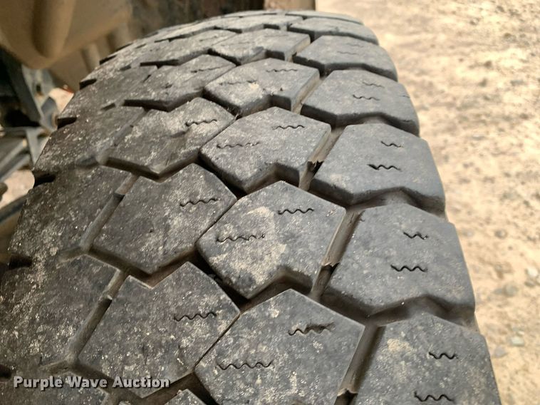 image for item DP8774 2019 Chevrolet Silverado 6500HD  bucket truck