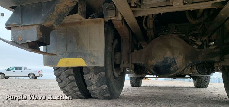 image for item DP8775 2011 International WorkStar 7400  digger derrick truck