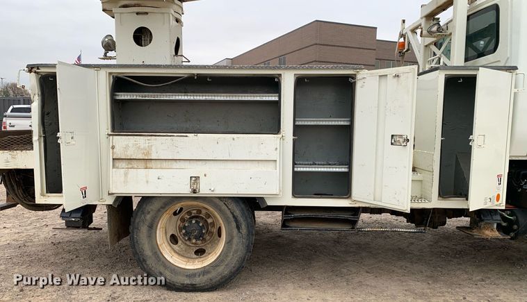 image for item DP8775 2011 International WorkStar 7400  digger derrick truck