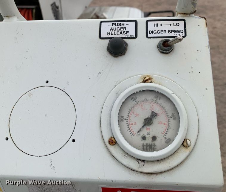 image for item DP8775 2011 International WorkStar 7400  digger derrick truck