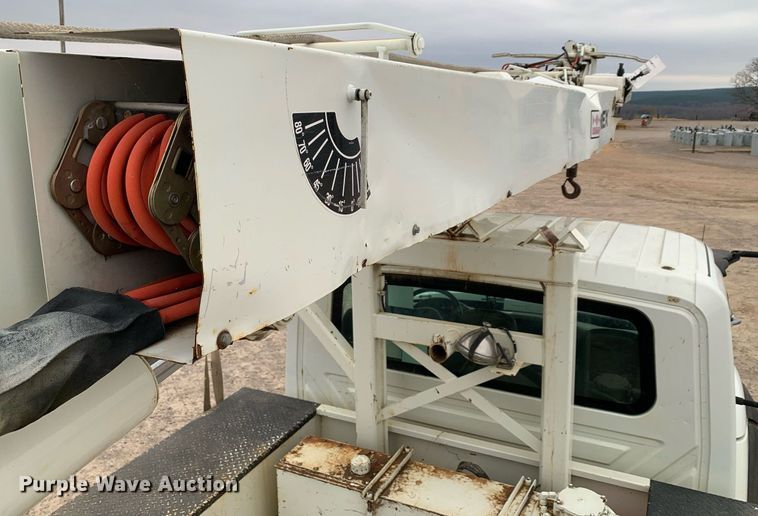 image for item DP8775 2011 International WorkStar 7400  digger derrick truck