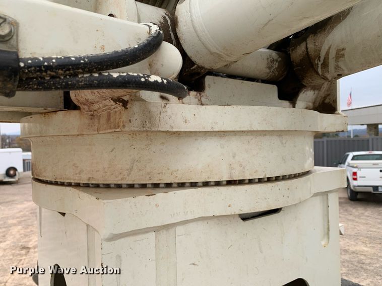 image for item DP8775 2011 International WorkStar 7400  digger derrick truck