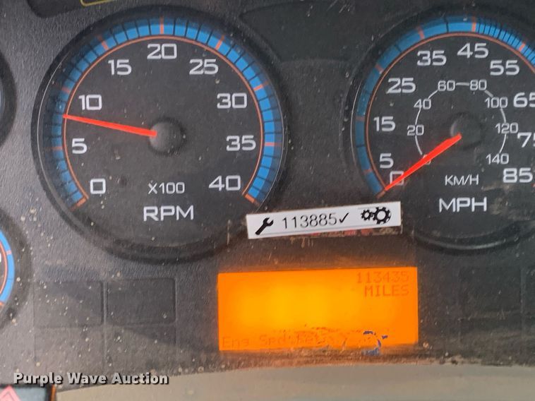 image for item DP8775 2011 International WorkStar 7400  digger derrick truck