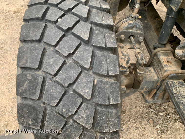 image for item DP8775 2011 International WorkStar 7400  digger derrick truck