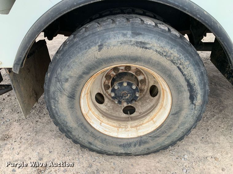 image for item DP8775 2011 International WorkStar 7400  digger derrick truck