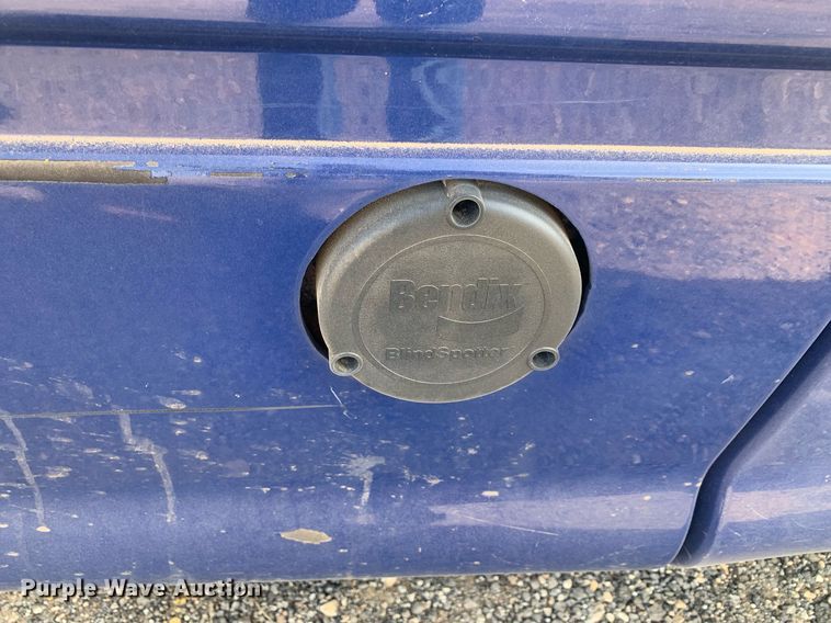 image for item DP8786 2016 Peterbilt 587  semi truck