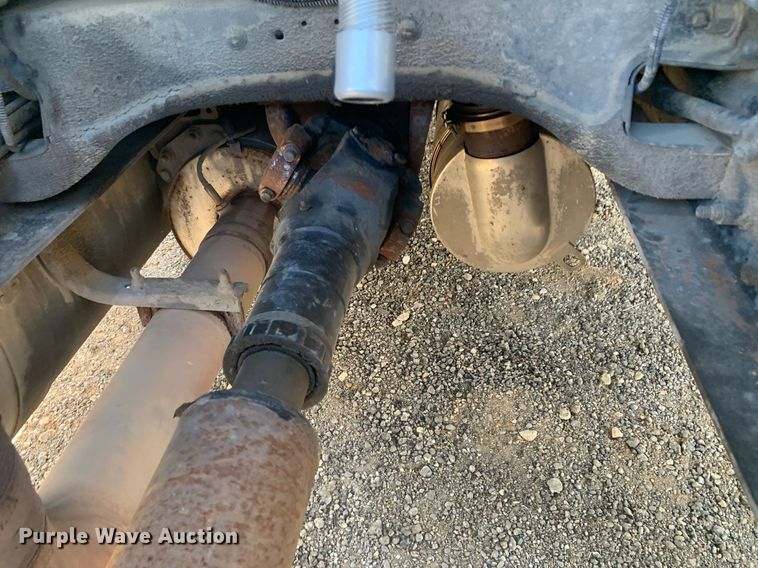 image for item DP8786 2016 Peterbilt 587  semi truck