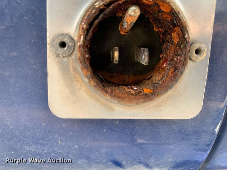 image for item DP8786 2016 Peterbilt 587  semi truck