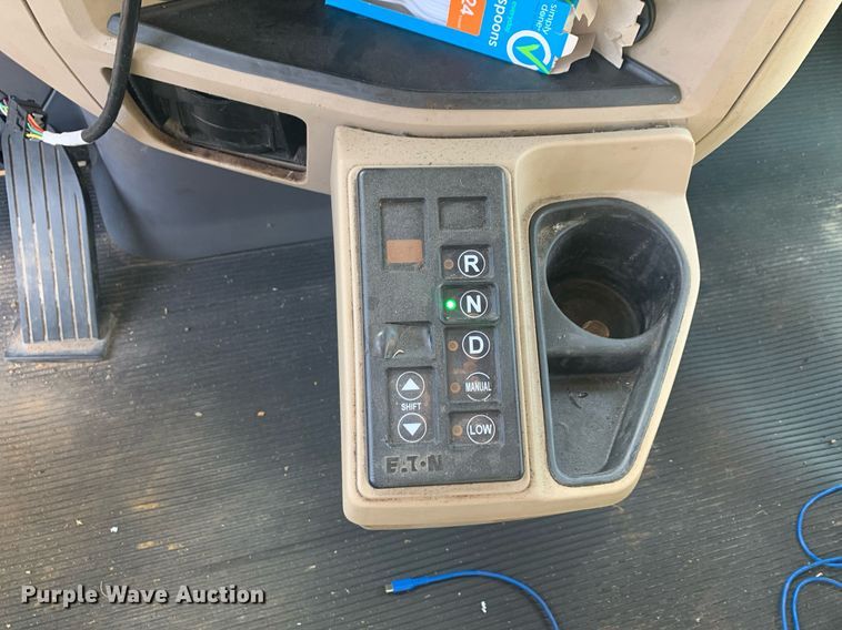 image for item DP8786 2016 Peterbilt 587  semi truck