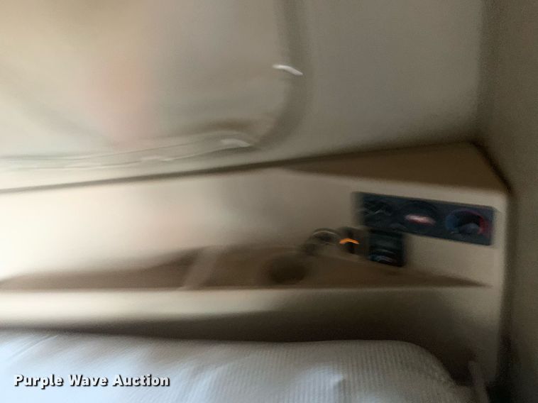 image for item DP8786 2016 Peterbilt 587  semi truck