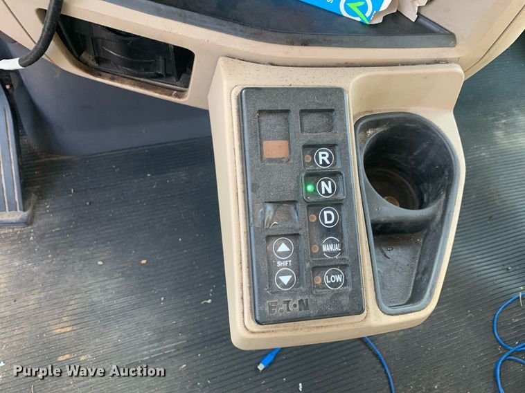 image for item DP8786 2016 Peterbilt 587  semi truck