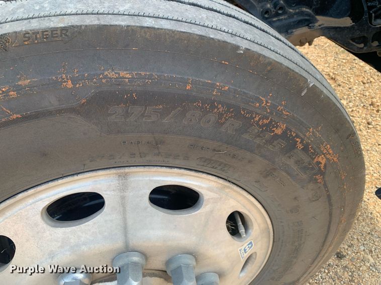 image for item DP8786 2016 Peterbilt 587  semi truck