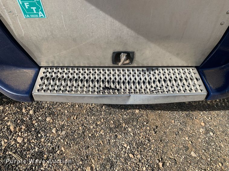 image for item DP8786 2016 Peterbilt 587  semi truck