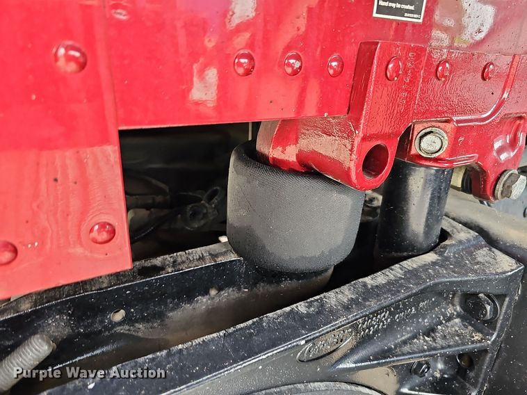 image for item DQ0094 2015 Peterbilt 579  semi truck