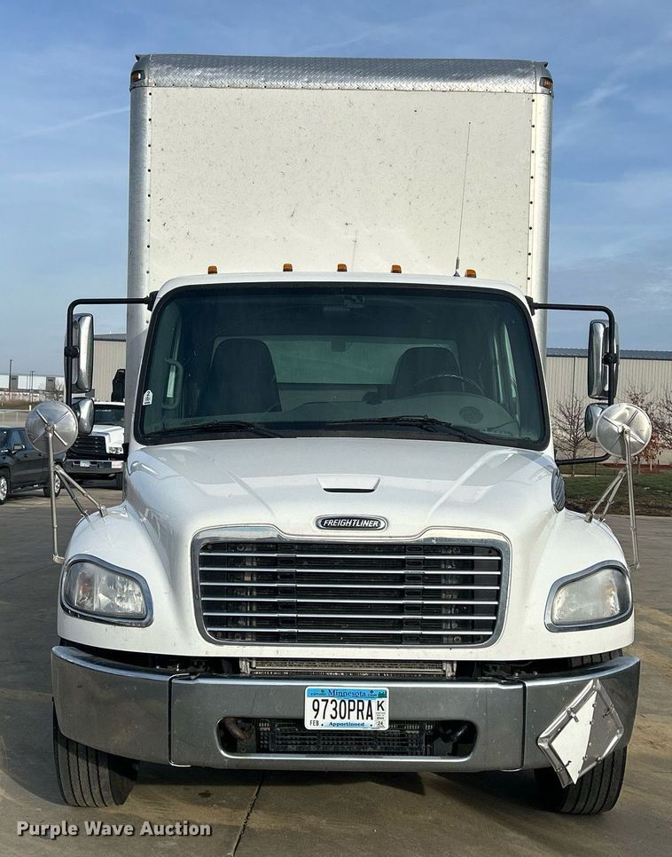 image for item DQ1069 2018 Freightliner SD114  box truck