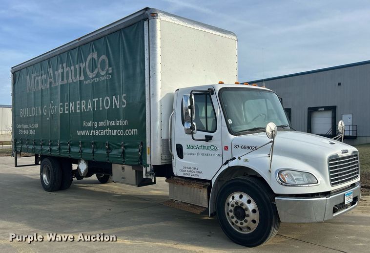 image for item DQ1069 2018 Freightliner SD114  box truck