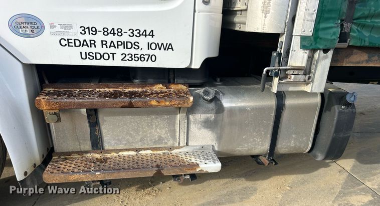 image for item DQ1069 2018 Freightliner SD114  box truck