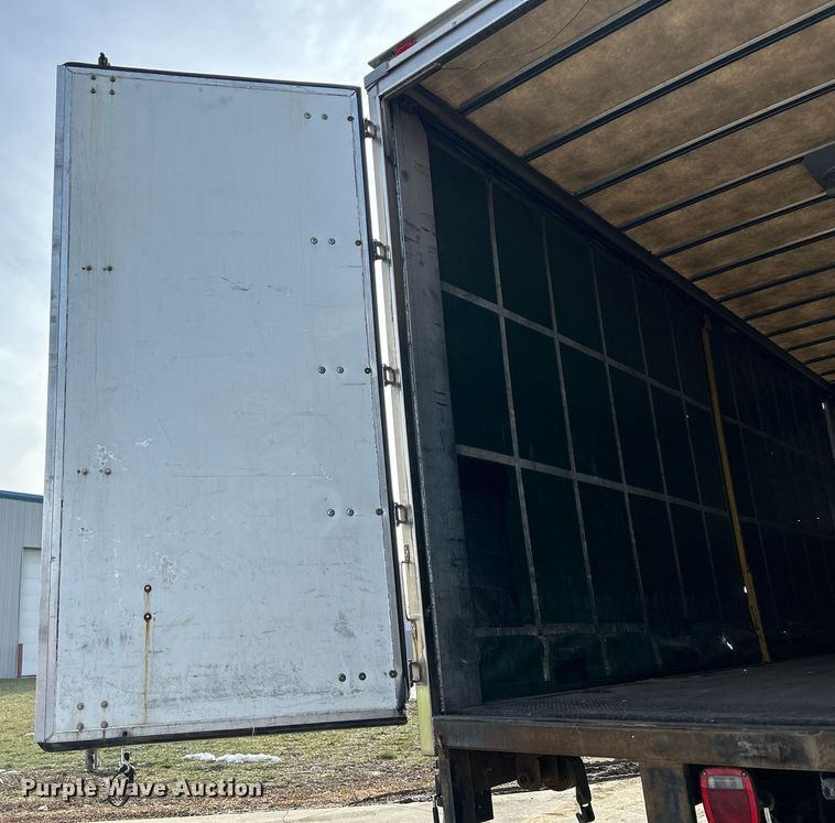 image for item DQ1069 2018 Freightliner SD114  box truck