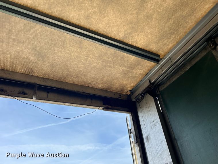 image for item DQ1069 2018 Freightliner SD114  box truck