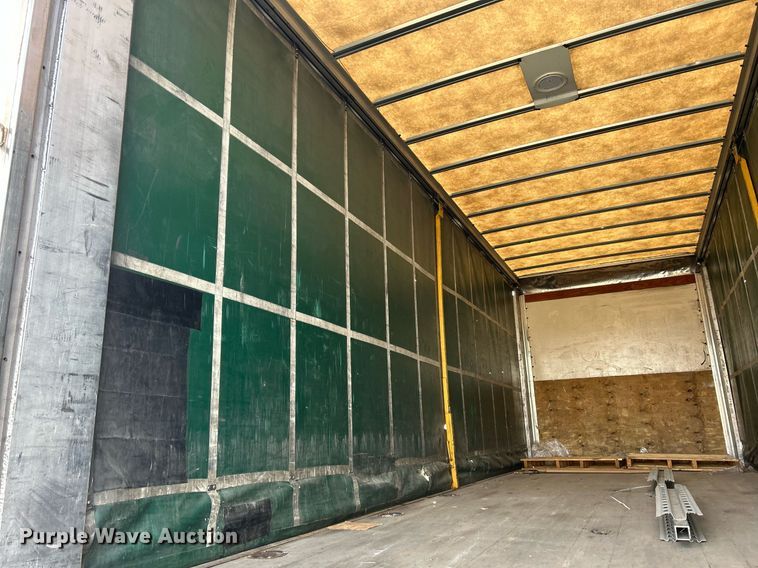 image for item DQ1069 2018 Freightliner SD114  box truck