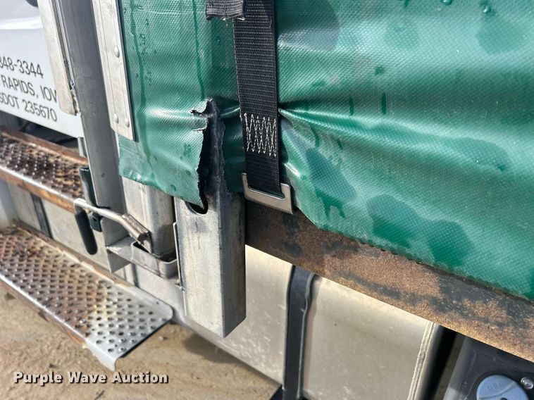 image for item DQ1069 2018 Freightliner SD114  box truck