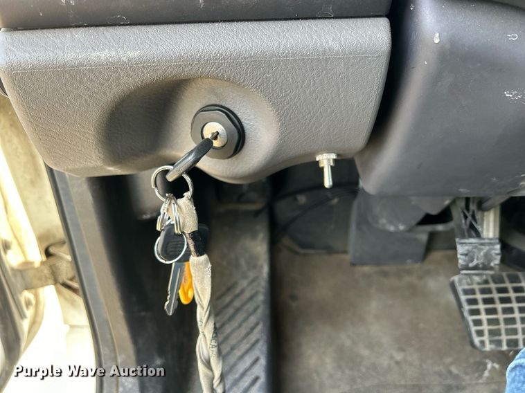 image for item DQ1069 2018 Freightliner SD114  box truck