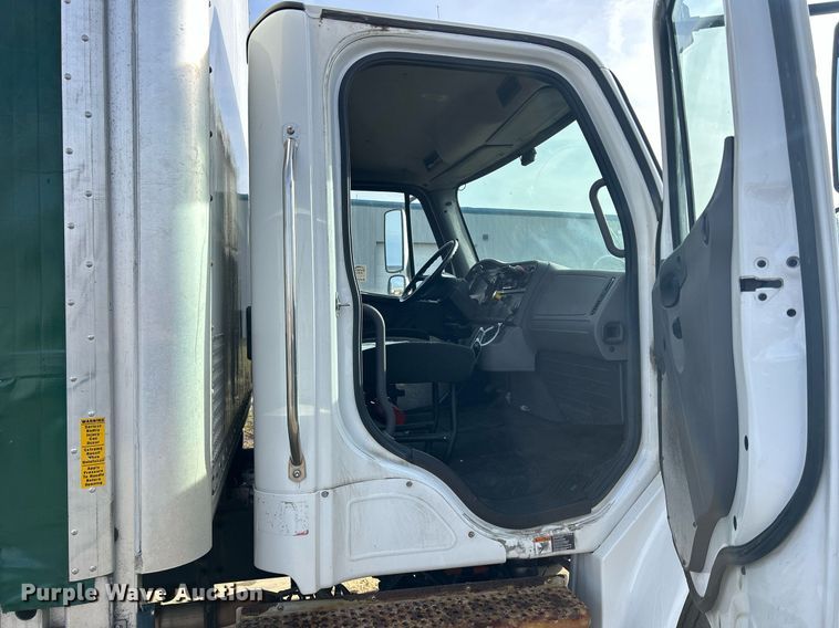 image for item DQ1069 2018 Freightliner SD114  box truck