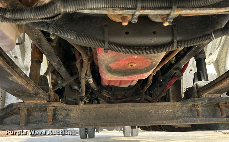 image for item DQ1069 2018 Freightliner SD114  box truck