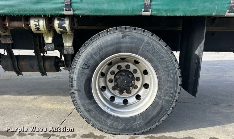 image for item DQ1069 2018 Freightliner SD114  box truck