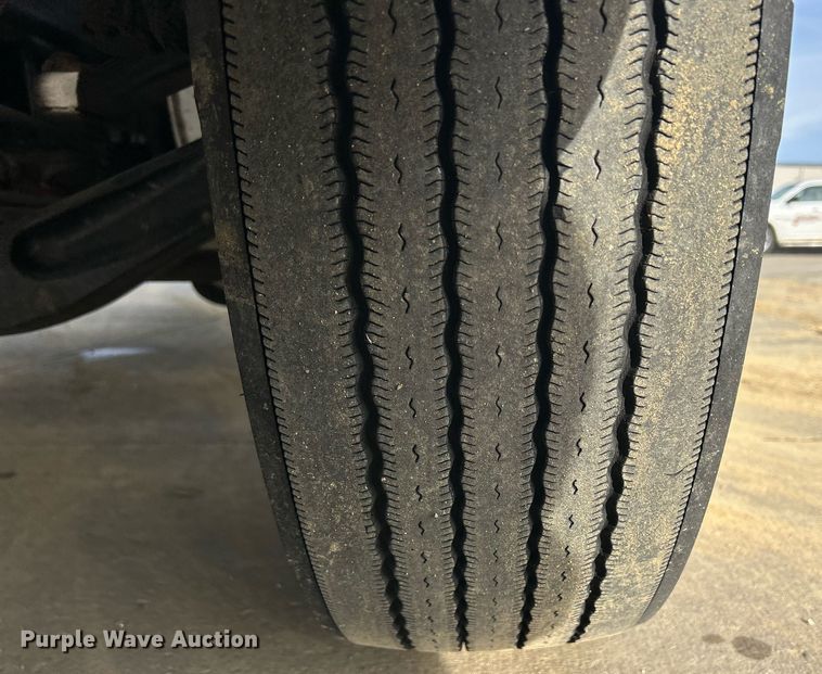 image for item DQ1069 2018 Freightliner SD114  box truck