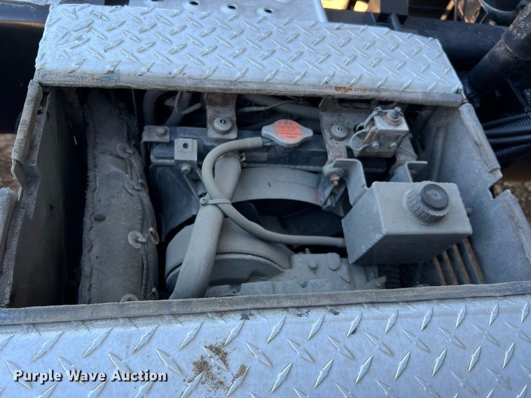 image for item DQ2321 2016 Freightliner Cascadia  semi truck