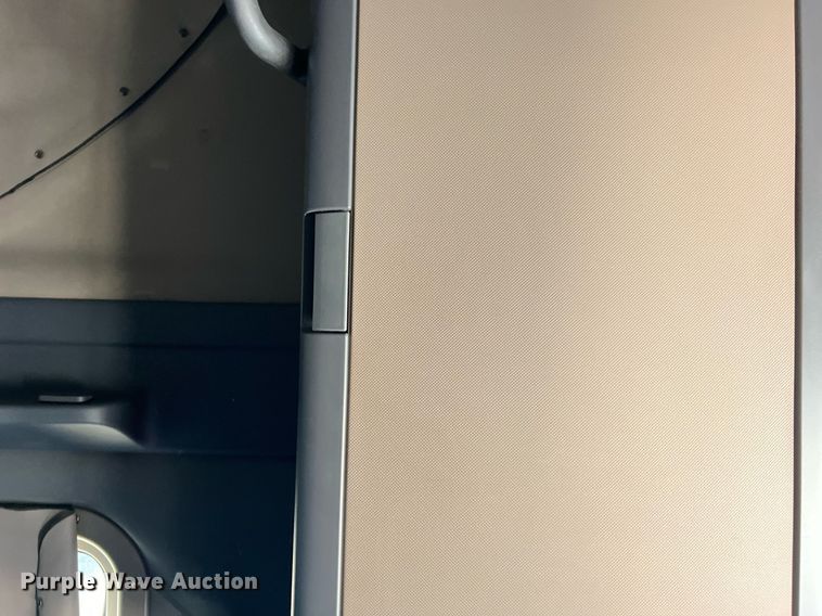 image for item DQ2321 2016 Freightliner Cascadia  semi truck