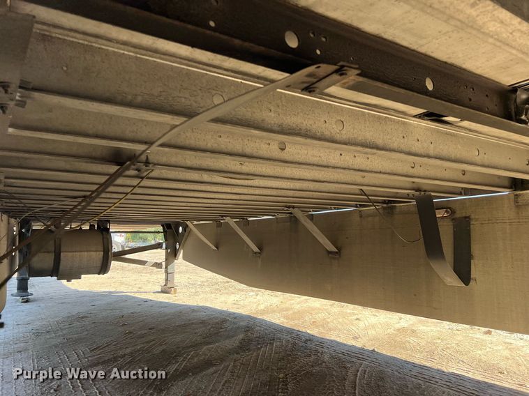 image for item DQ2322 2015 Utility 3000R  refrigerated van trailer