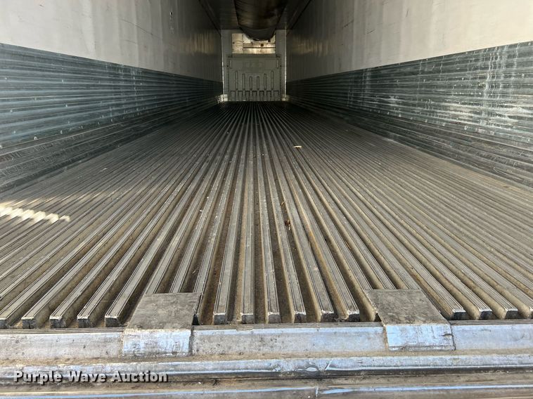 image for item DQ2322 2015 Utility 3000R  refrigerated van trailer