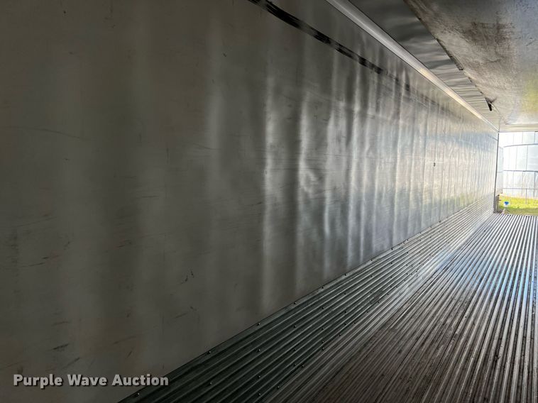 image for item DQ2322 2015 Utility 3000R  refrigerated van trailer