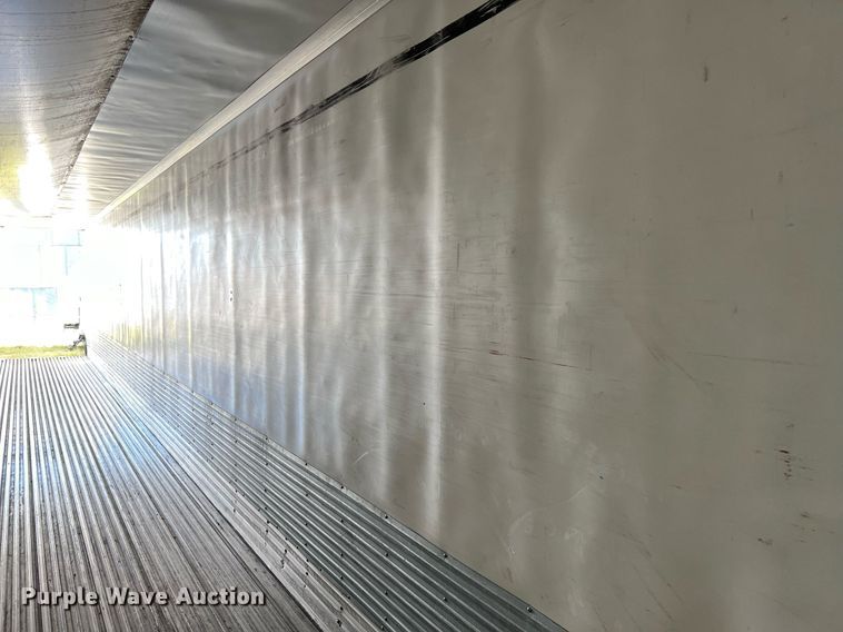 image for item DQ2322 2015 Utility 3000R  refrigerated van trailer