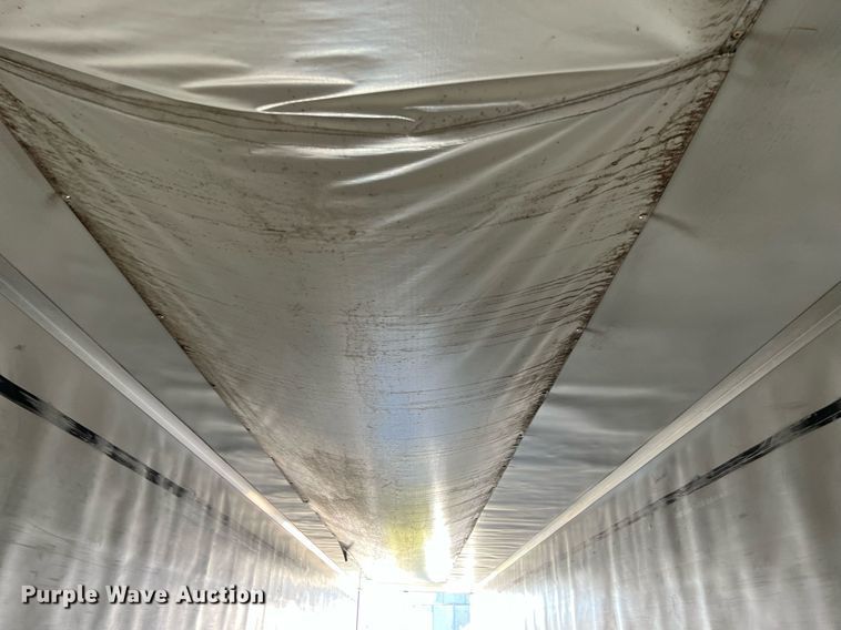 image for item DQ2322 2015 Utility 3000R  refrigerated van trailer