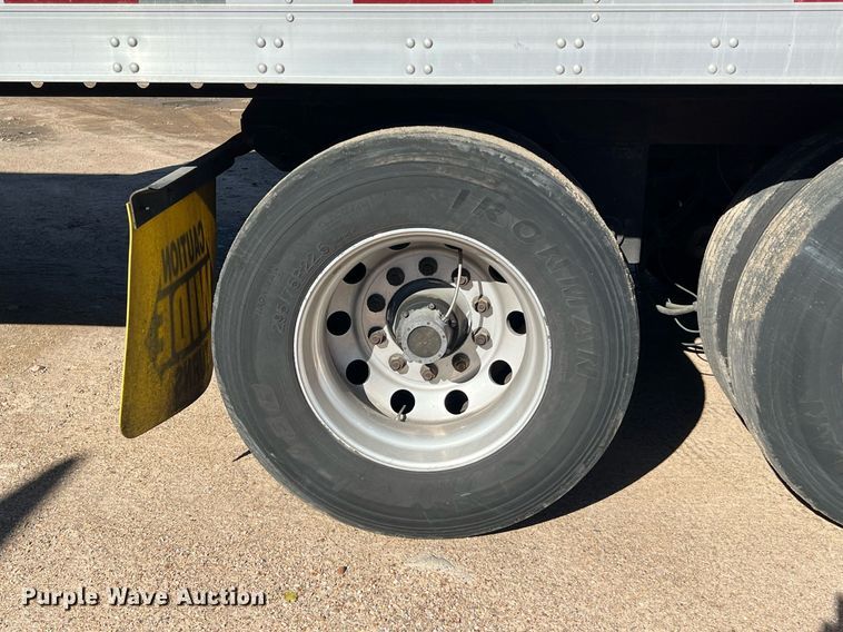 image for item DQ2322 2015 Utility 3000R  refrigerated van trailer