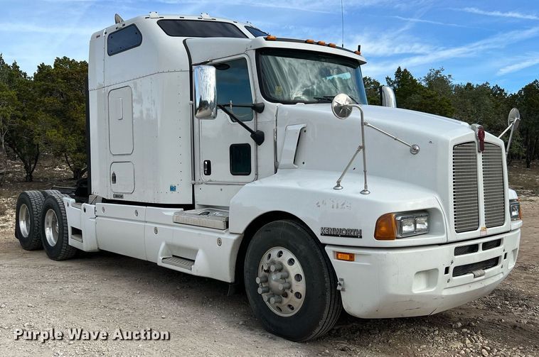 image for item DQ2336 2007 Kenworth T600  semi truck