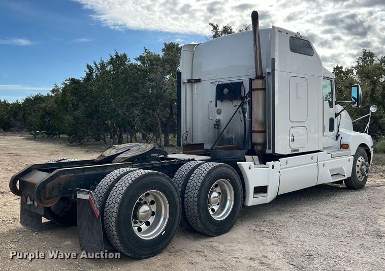 image for item DQ2336 2007 Kenworth T600  semi truck