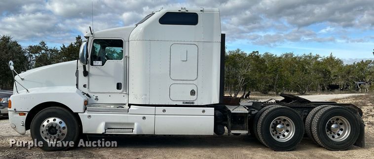 image for item DQ2336 2007 Kenworth T600  semi truck