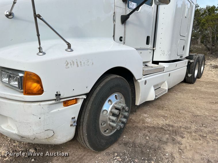 image for item DQ2336 2007 Kenworth T600  semi truck